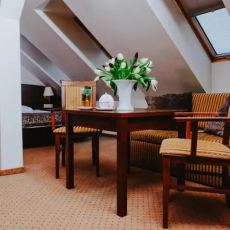 Korel Hotel 3*